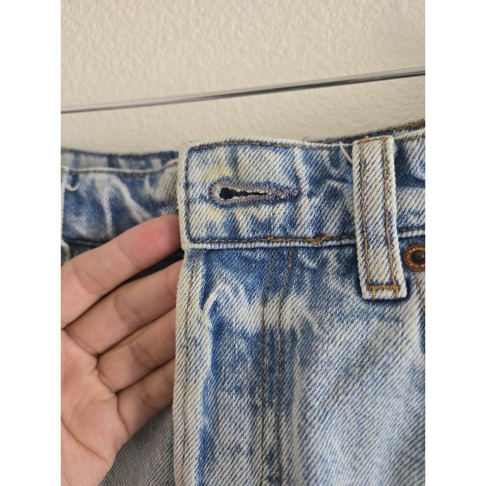 Reformation Raye Mid Rise 6" Relaxed Jean Shorts Womens 24 Tenaya Wash Raw Hem - Picture 6 of 7